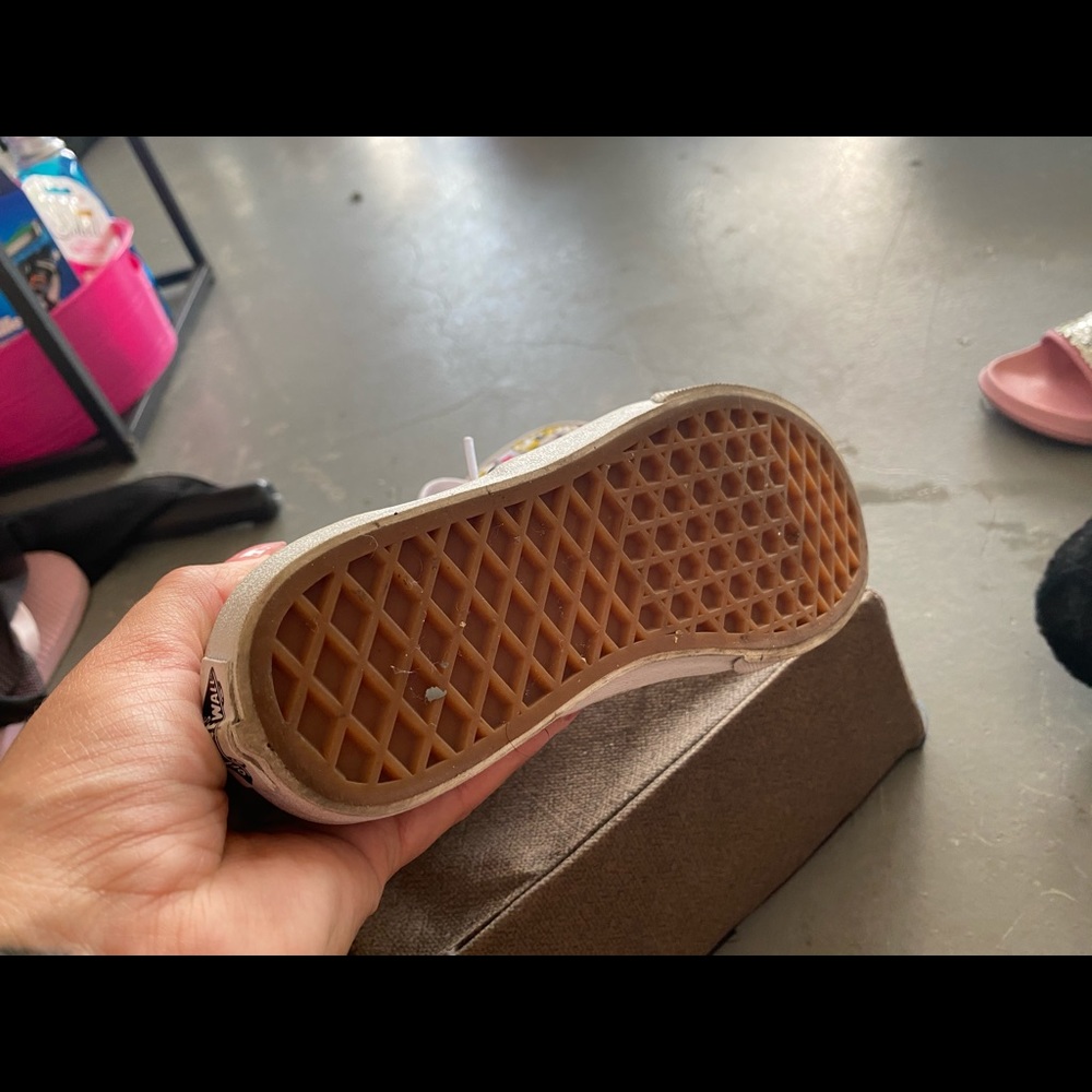 Vans, lightly used - Picture 5 of 7